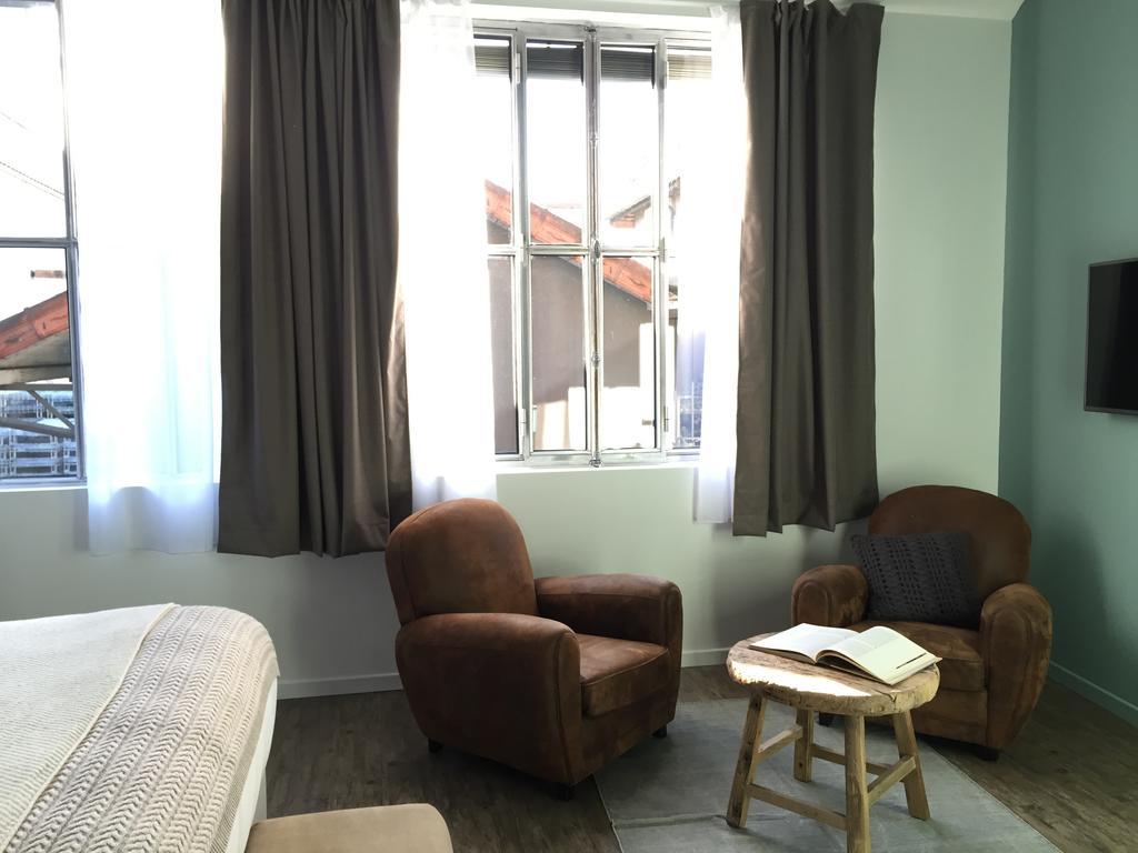 Les Chambres De L'Imprimerie Beaune  Bilik gambar